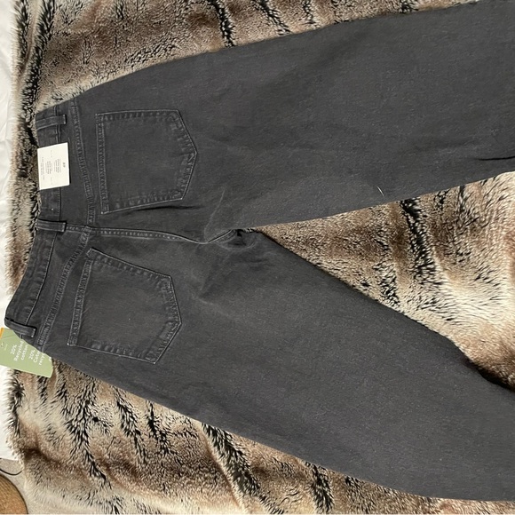 Black H&M High Wasted Mom Jeans - Picture 2 of 5
